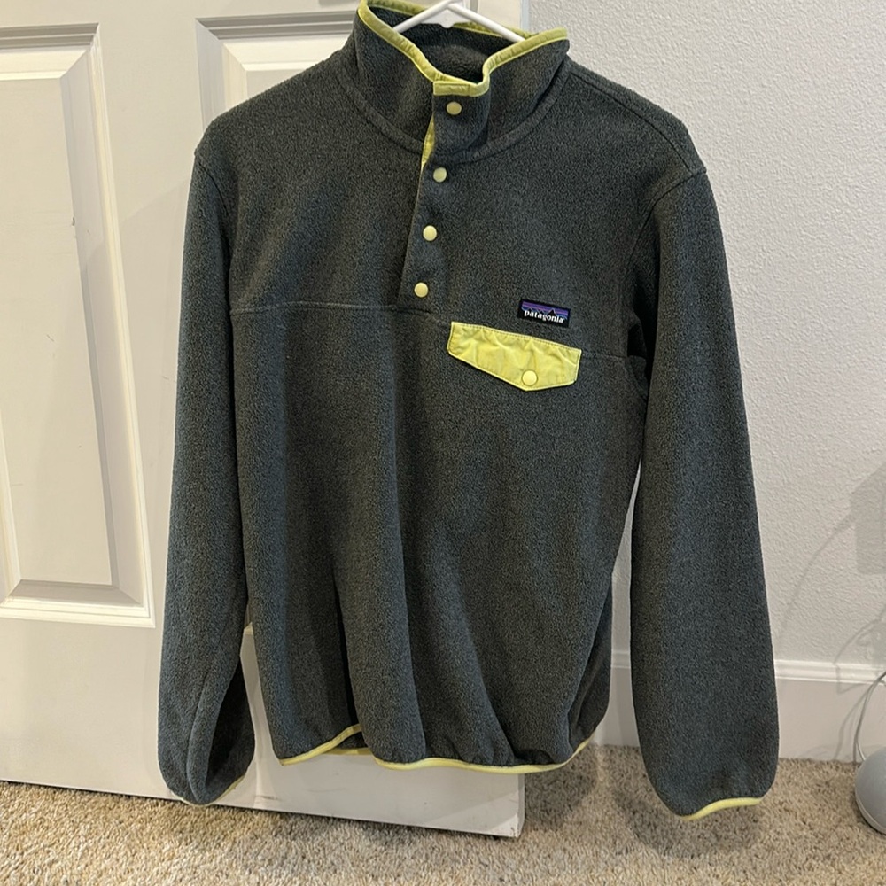 Patagonia synchilla pull over sweatshirt
